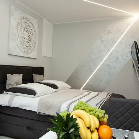 Novel Mini Apartment Warsaw Exterior photo